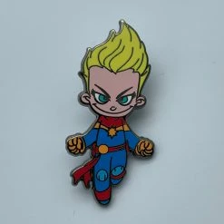 PiNS ON FiRE SDCC MARVEL 2018 SKOTTiE YOUNG CAPTAiN MARVEL SDCC 2018 MARVEL EXCLUSiVE ENAMEL PiN