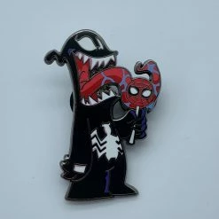 PiNS ON FiRE SKOTTiE YOUNG VENOM SDCC 2018 MARVEL EXCLUSiVE ENAMEL PiN SDCC MARVEL 2018