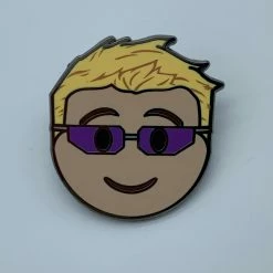 PiNS ON FiRE HAWKEYE EMOJi SDCC 2017 MARVEL EXCLUSiVE ENAMEL PiN