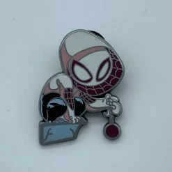 PiNS ON FiRE SKOTTiE YOUNG SPiDER GWEN SDCC 2015 MARVEL EXCLUSiVE ENAMEL PiN SDCC MARVEL 2015