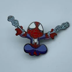 PiNS ON FiRE SKOTTiE YOUNG ADVANCED SUiT SPiDER-MAN MARVEL MADE 2020 EXCLUSiVE ENAMEL PiN