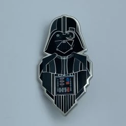 PiNS ON FiRE DARTH VADER STAR WARS CELEBRATiON 2020 EXCLUSiVE ENAMEL PiN