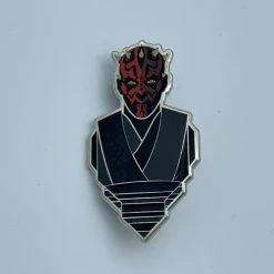 PiNS ON FiRE DARTH MAUL STAR WARS CELEBRATiON 2020 EXCLUSiVE ENAMEL PiN