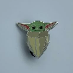 PiNS ON FiRE THE CHiLD STAR WARS CELEBRATiON 2020 EXCLUSiVE ENAMEL PiN